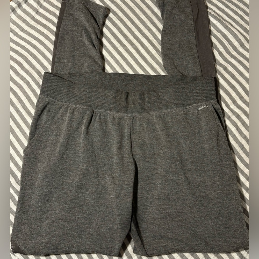 Leggings with mesh panel